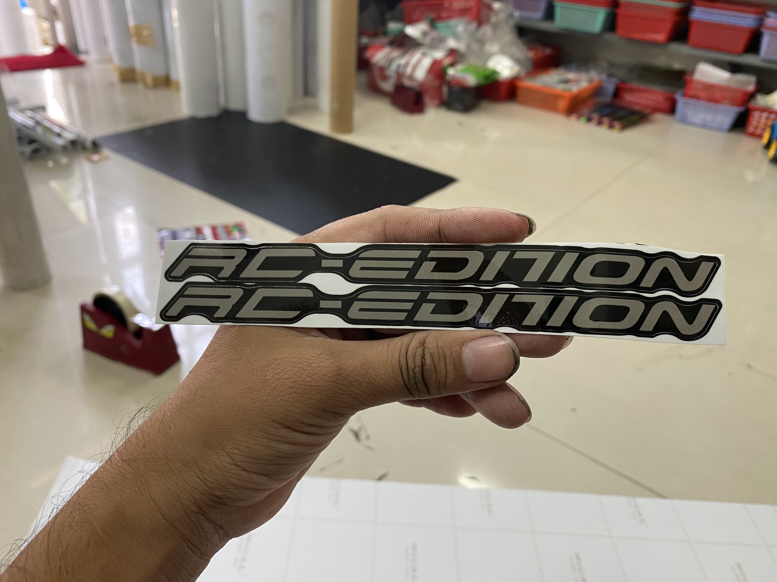 Tem dán chân phuộc đen rc edition
