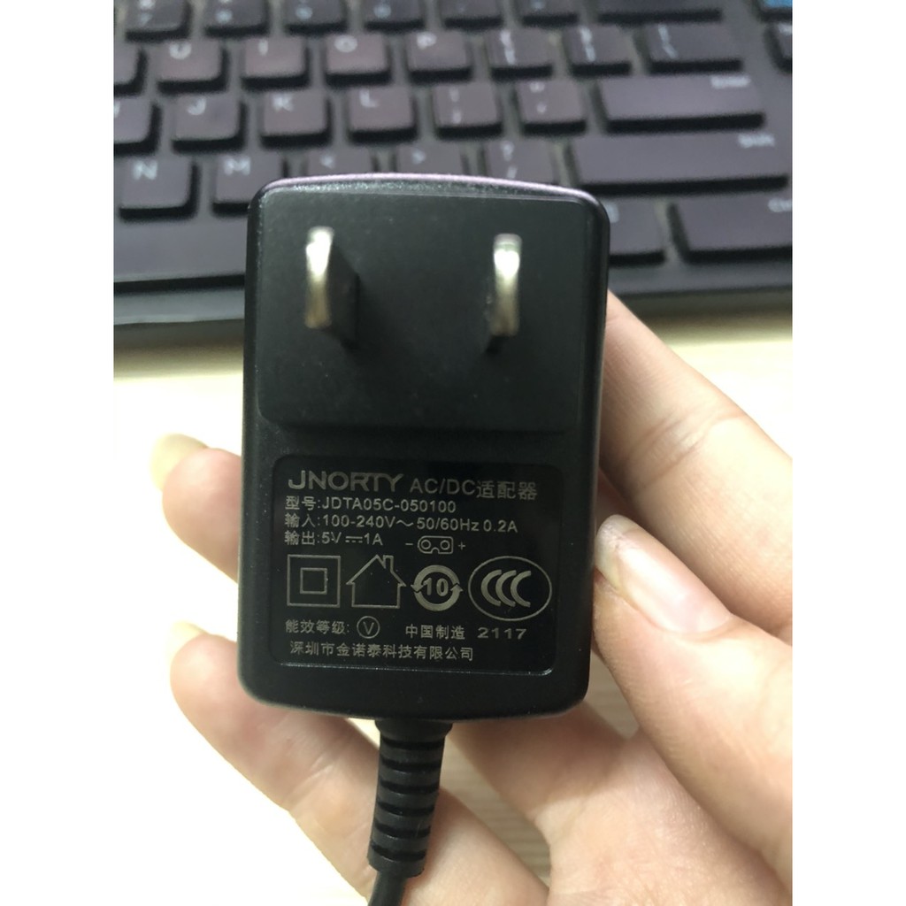 Sạc tông đơ codos 5V-1A các mẫu mới tiện dụng cho các thợ