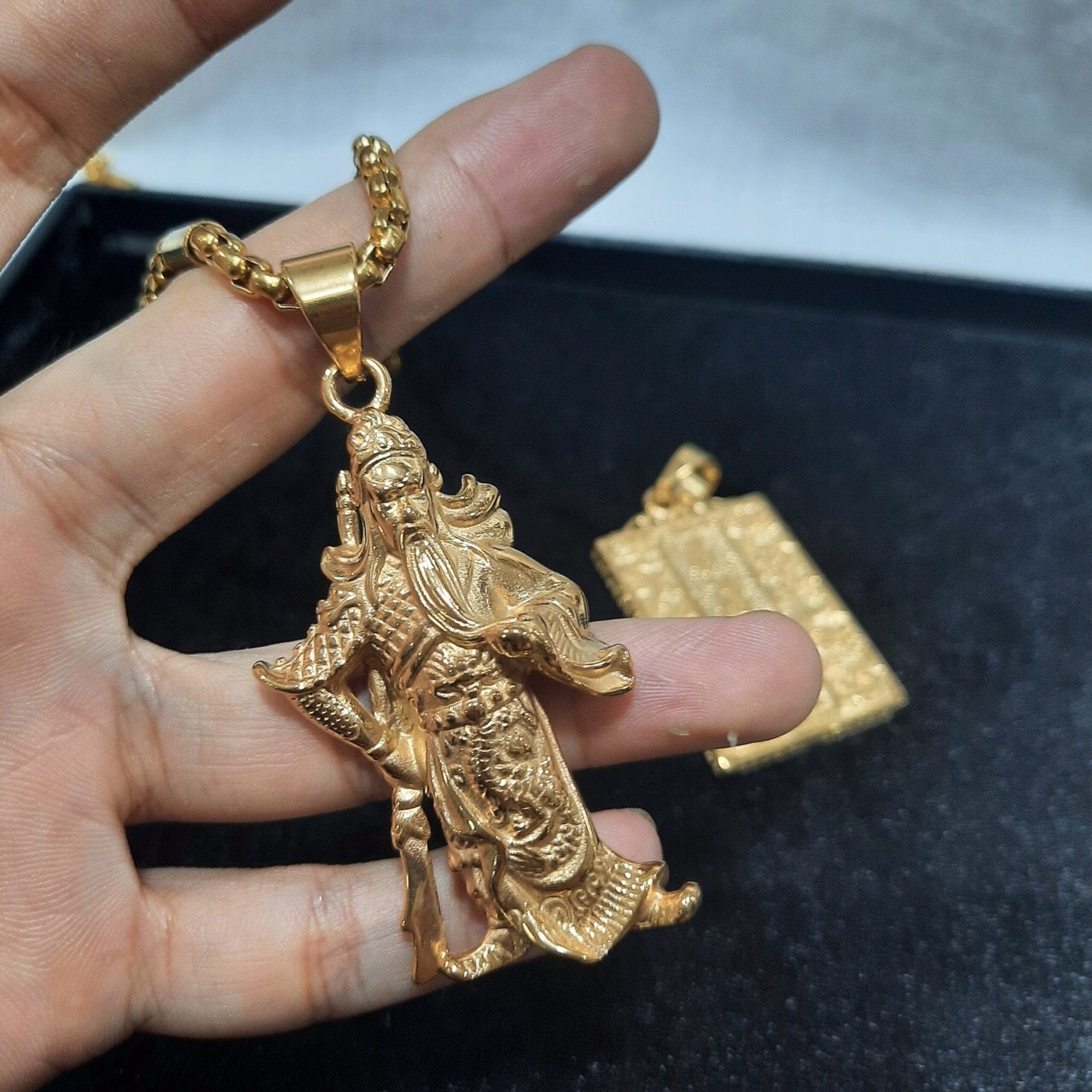 Mặt dây chuyền hình quang công bao chất - caraven silver
