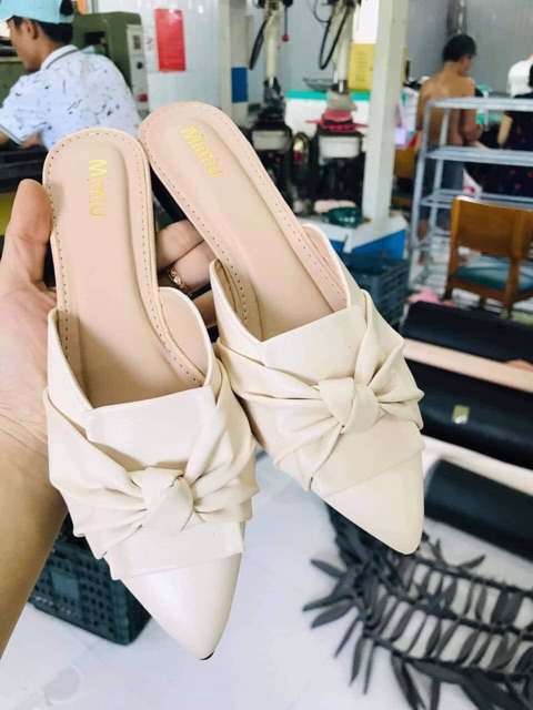 Giày Sục Bít Mũi Nữ