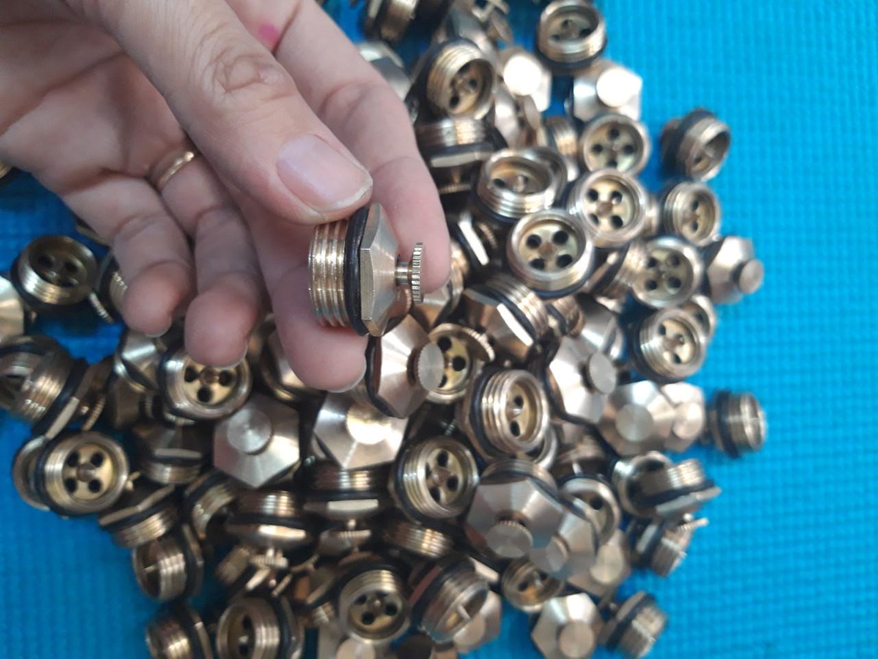 5 béc phun tưới nước hình cánh quạt 360 độ ren ngoài 21mm