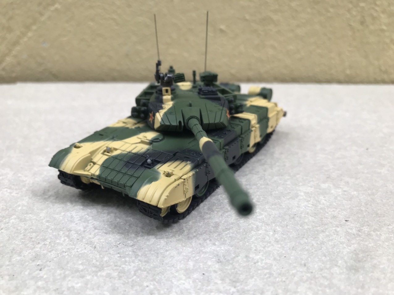 Mô hình Quân sự xe TANK T-99 1:72