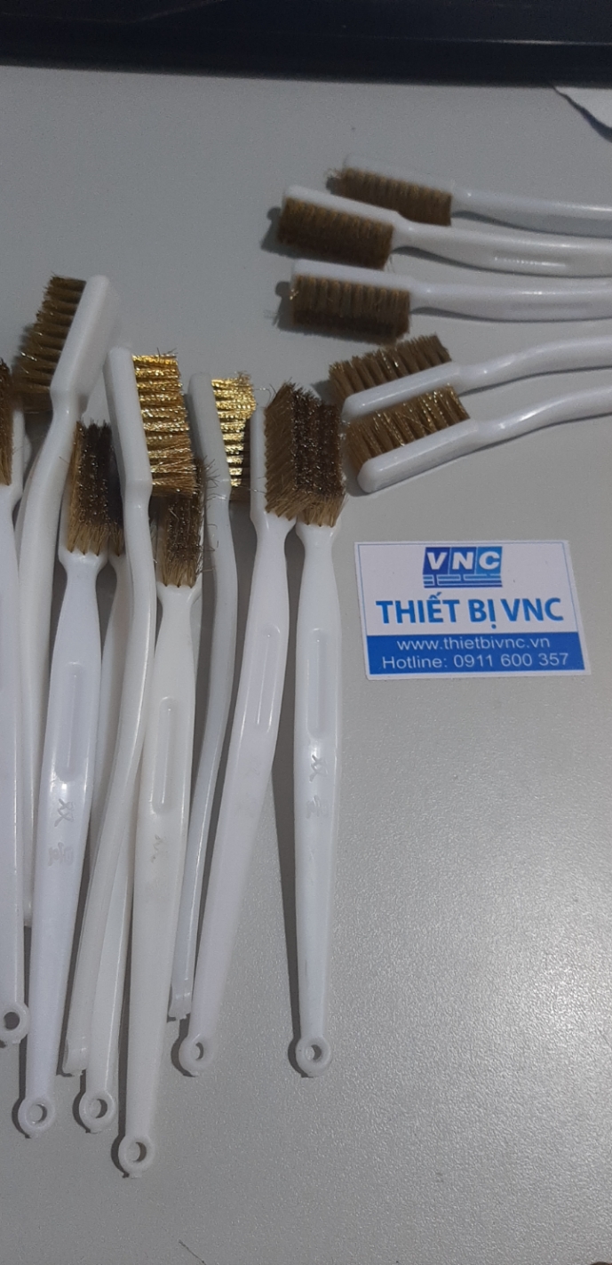 Bàn chải đồng cán nhựa vệ sinh máy