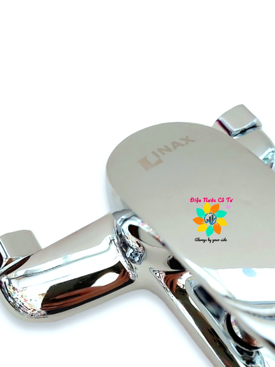 Củ sen tắm nóng lạnh cao cấp Linax