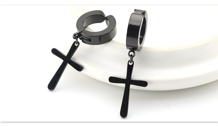 [HCM]Khuyên Tai Titan Tròn Chữ Thập Không Cần Xỏ Lỗ - Kiểu Kẹp Tai (đen)