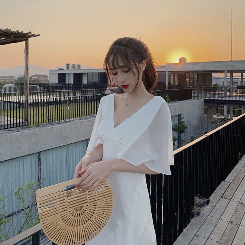 Đầm trắng đuôi cá tùng bèo