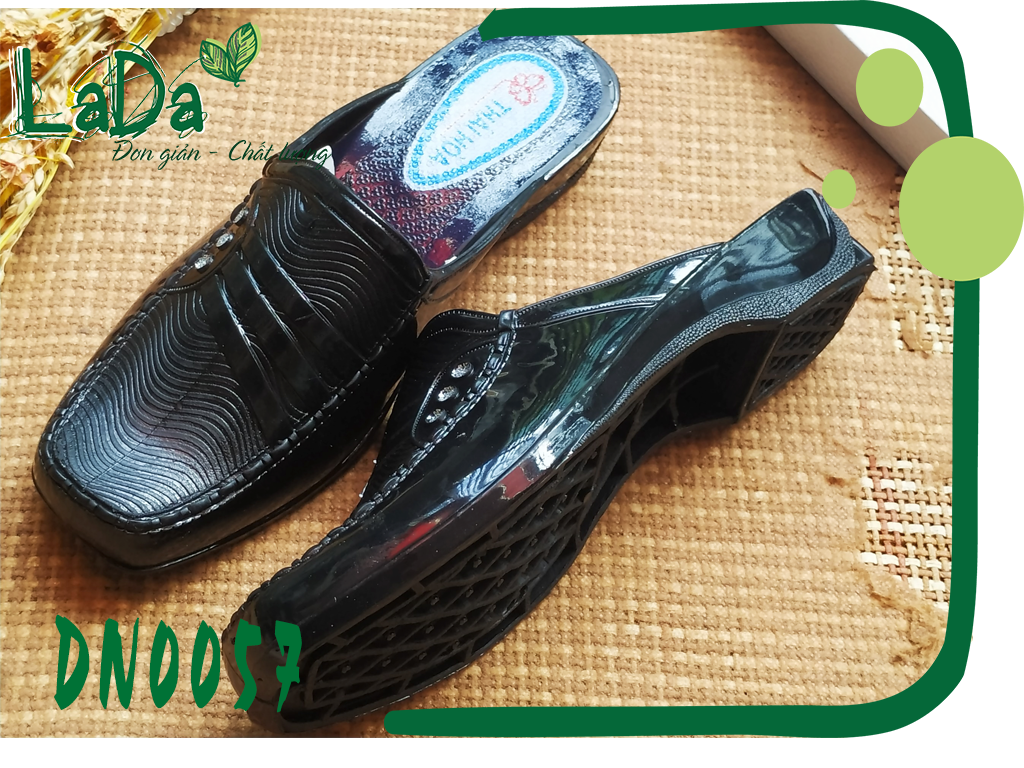 [HCM]Dép Nhựa Bít Đầu Nữ Màu Đen Đế 3 Phân [Dn0057]
