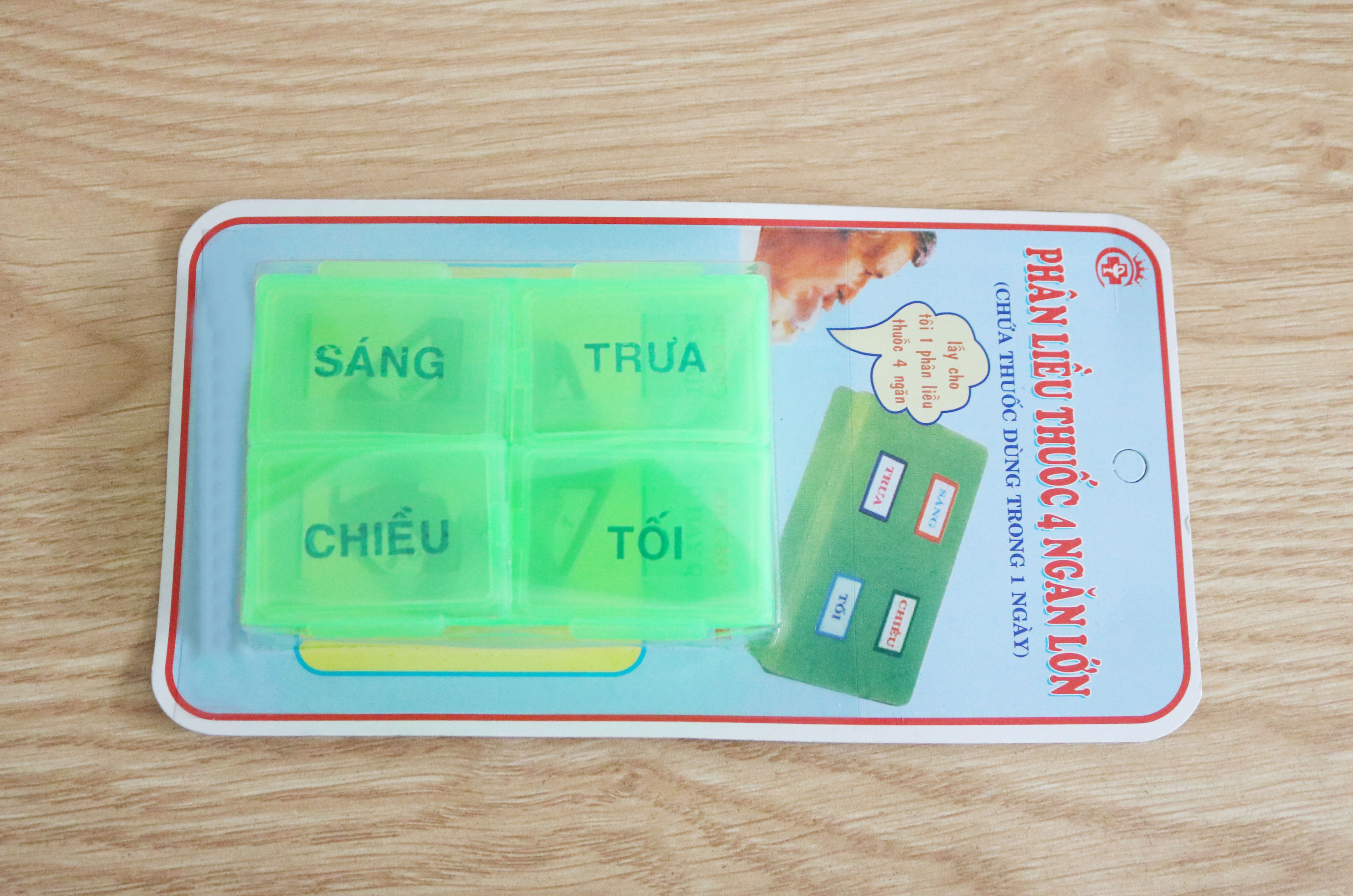 Hộp phân liều thuốc 4 ngăn lớn