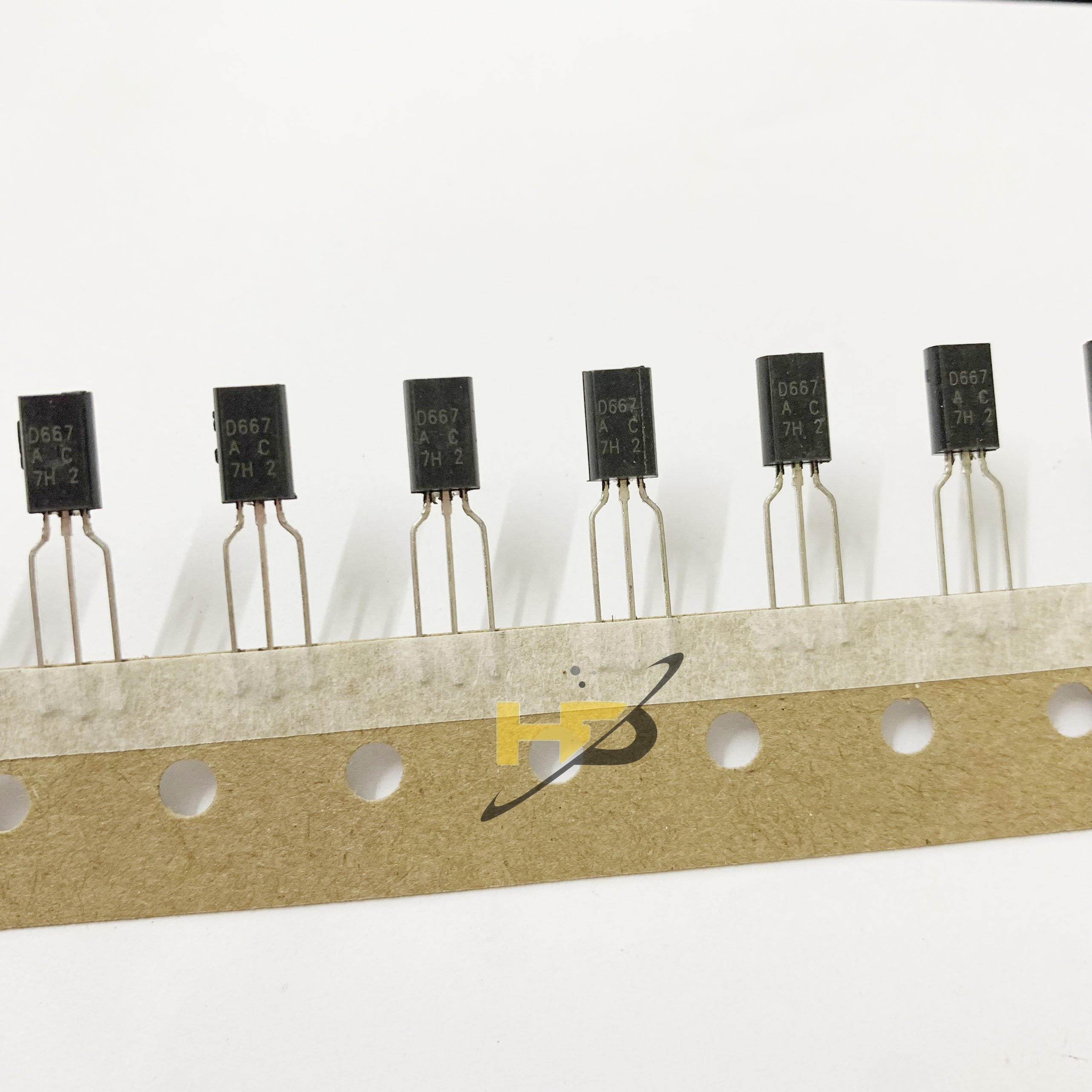Transistor d667 2sd667 npn 1a 80v to-92l đóng dây