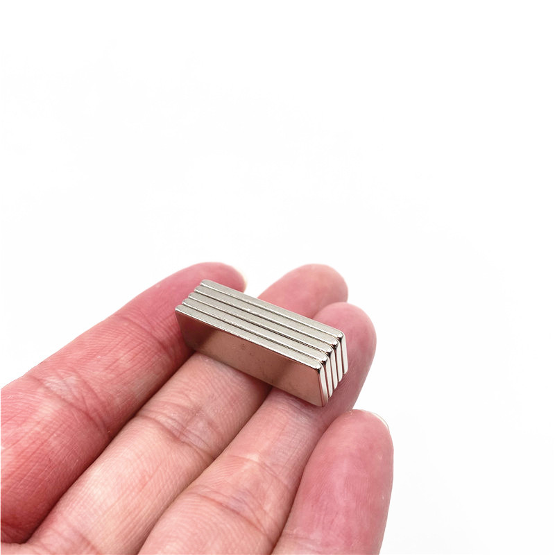 10 viên nam châm đất hiếm 30x10x2mm