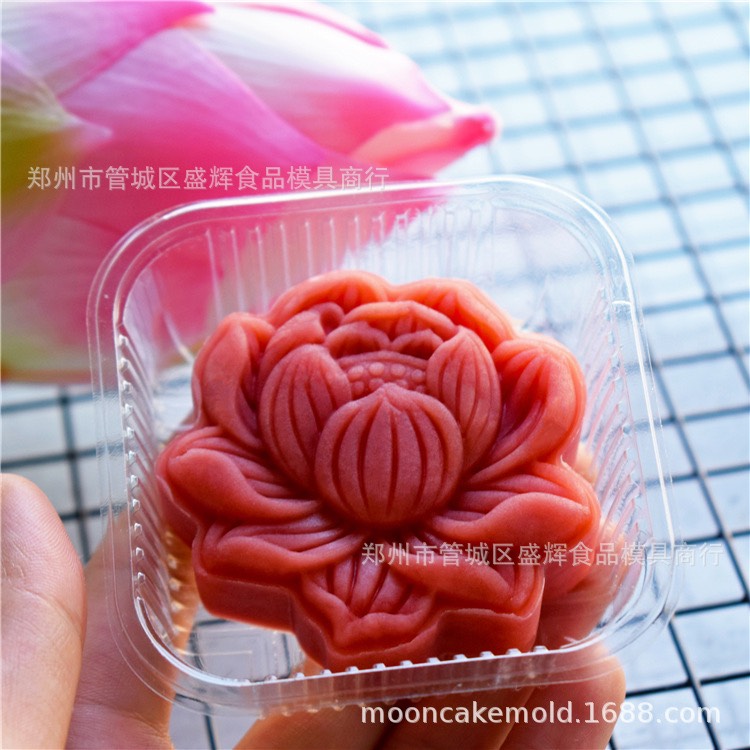 Khuôn trung thu lò xo hoa sen 3D 80g mẫu 151
