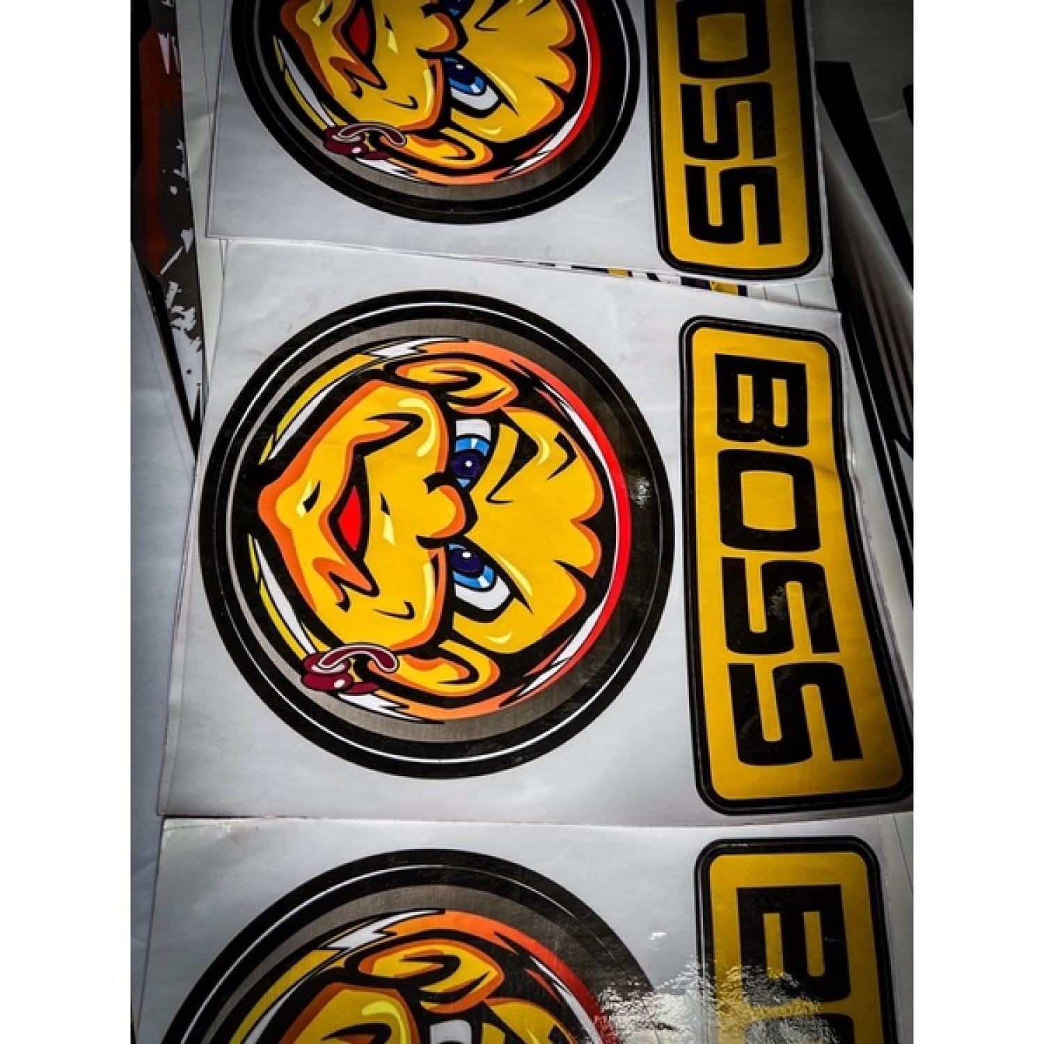 Tem Dán Boss Rossi cho AE xe độ và mọi loại xe (miếng decal in chất lượng đẹp)