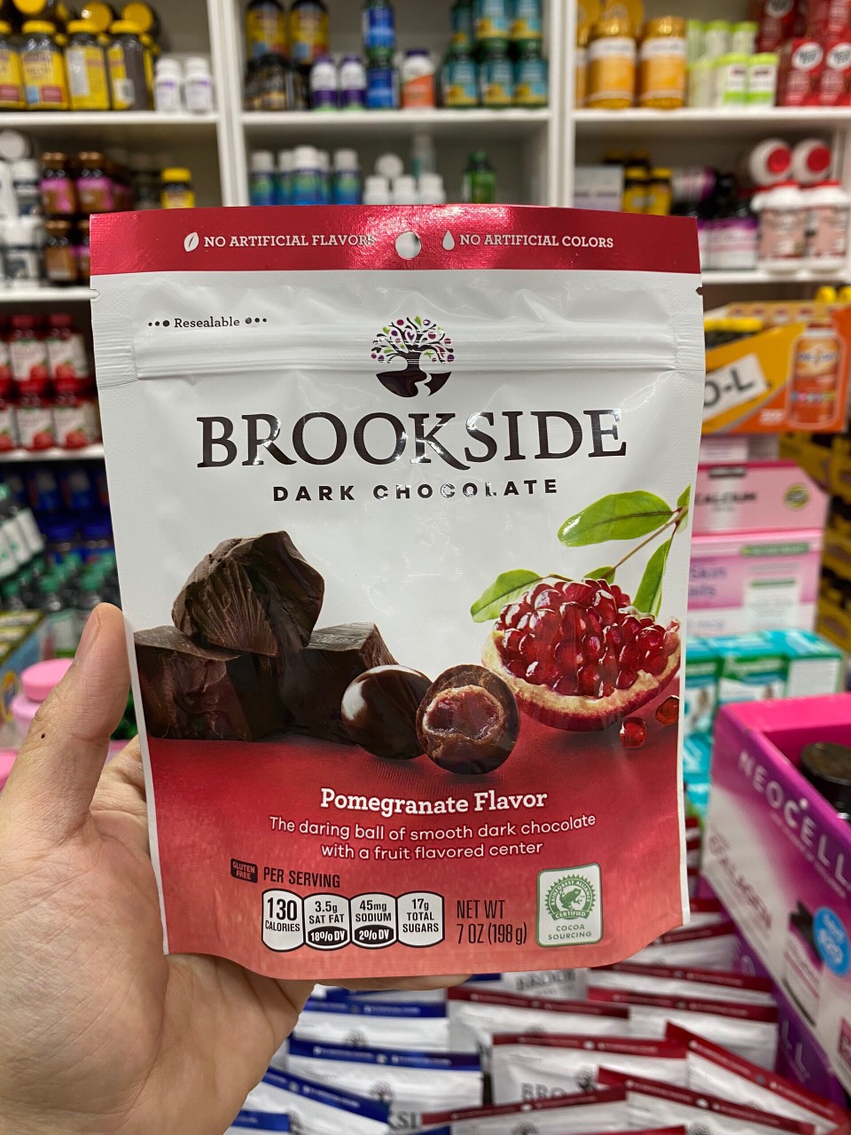 Socola đắng nhân trái cây Brookside của Mỹ.