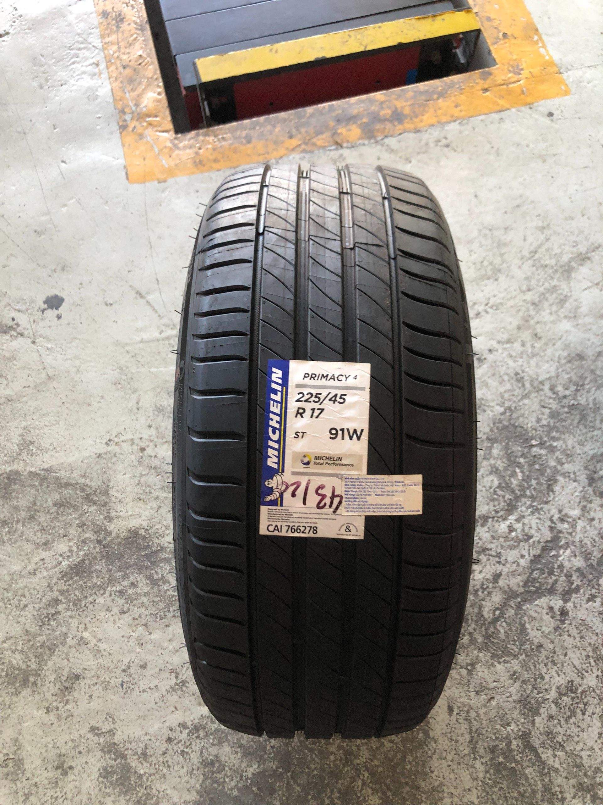 Lốp Michelin 225/45R17 Primacy 4st