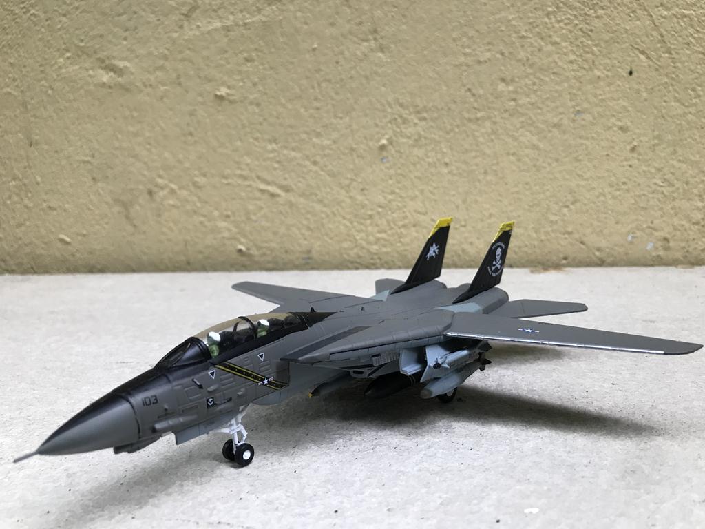Model of F-14A Tomcat V-84 1/100 Aircraft
