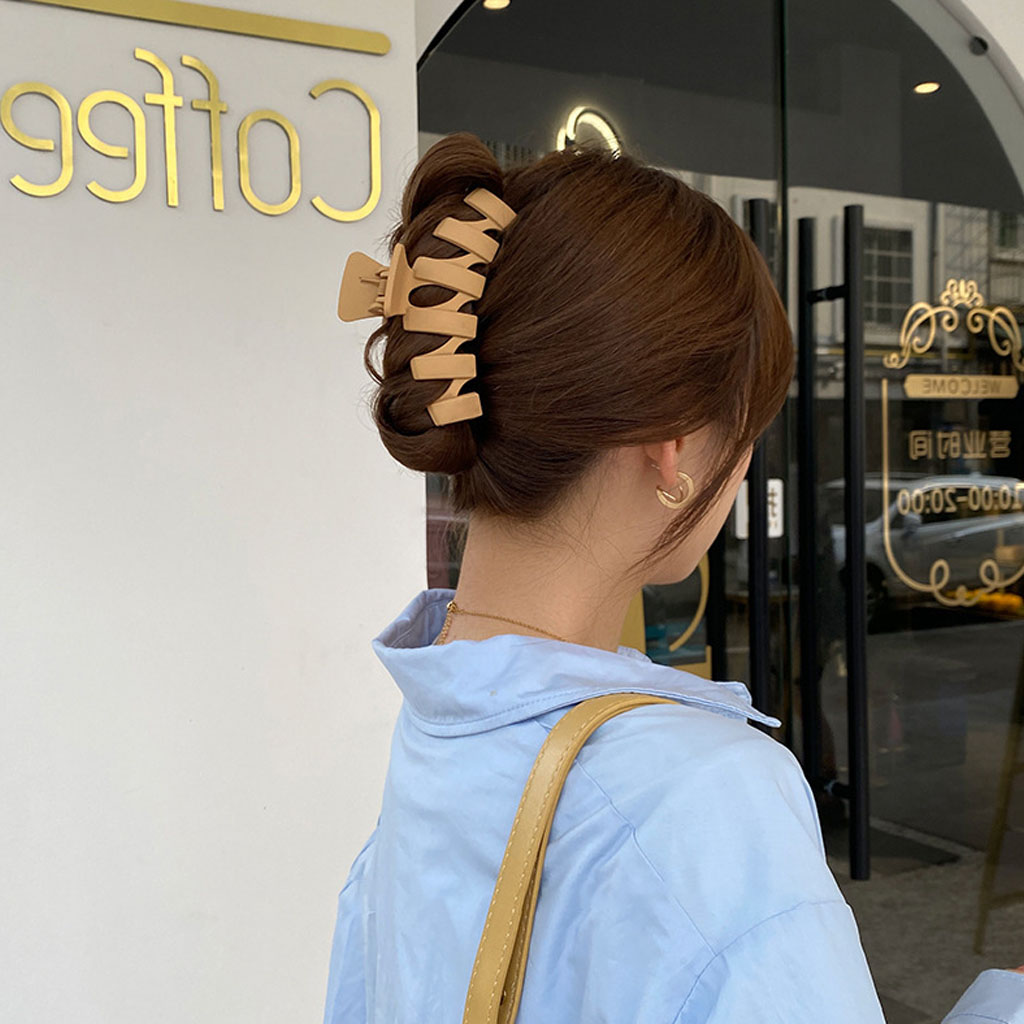 Kẹp tóc dài xoắn phong cách KT41