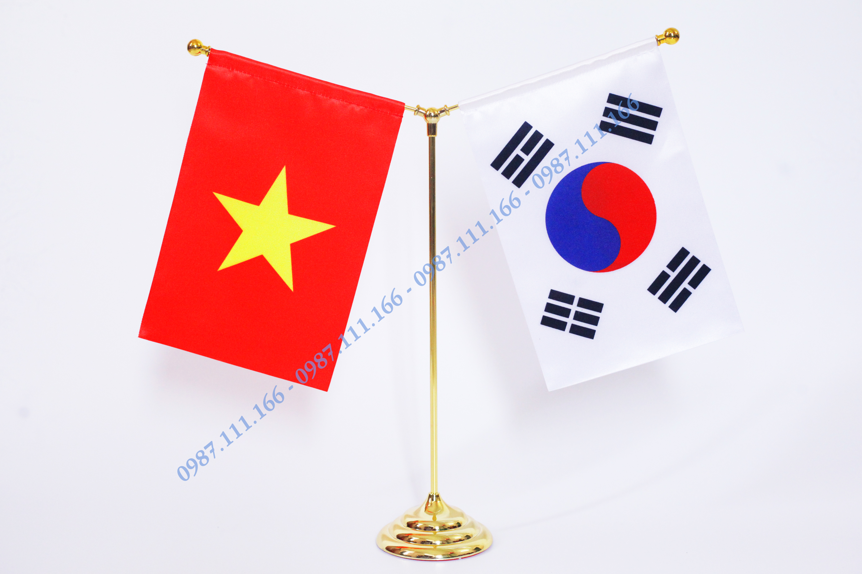 Cờ Để Bàn mạ vàng cao cấp cắm 2 cờ