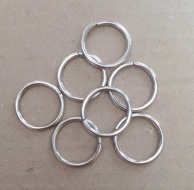 Khoen tròn inox size 3cm ( Túi 100 cái )
