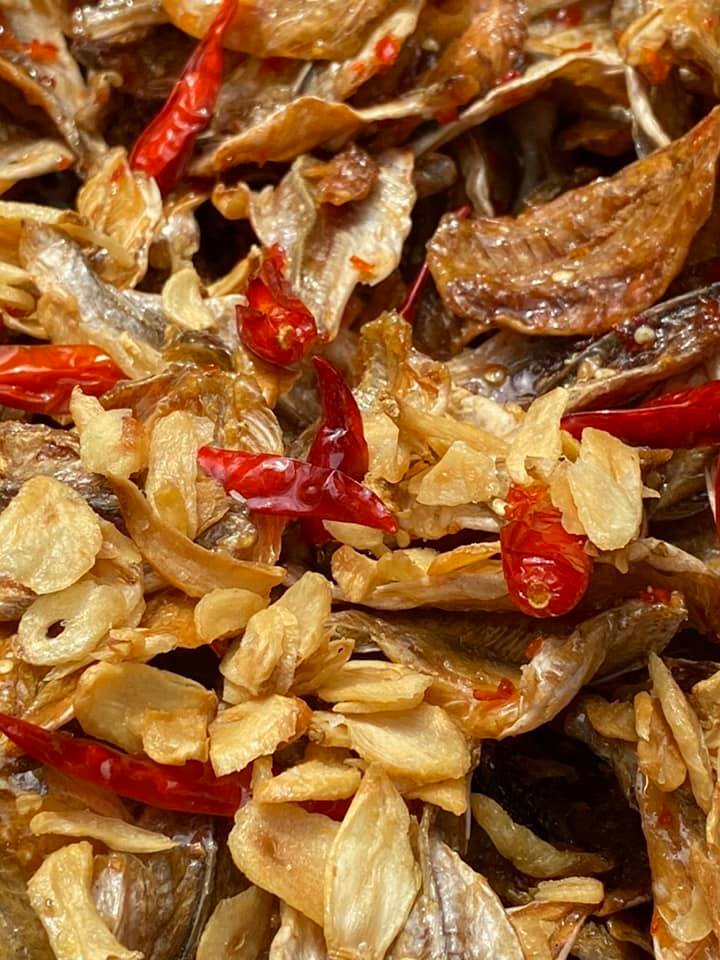 [HCM]Gói 500gr Cá đù cháy bơ tỏi ớt cay thơm ngon - Food by Mama