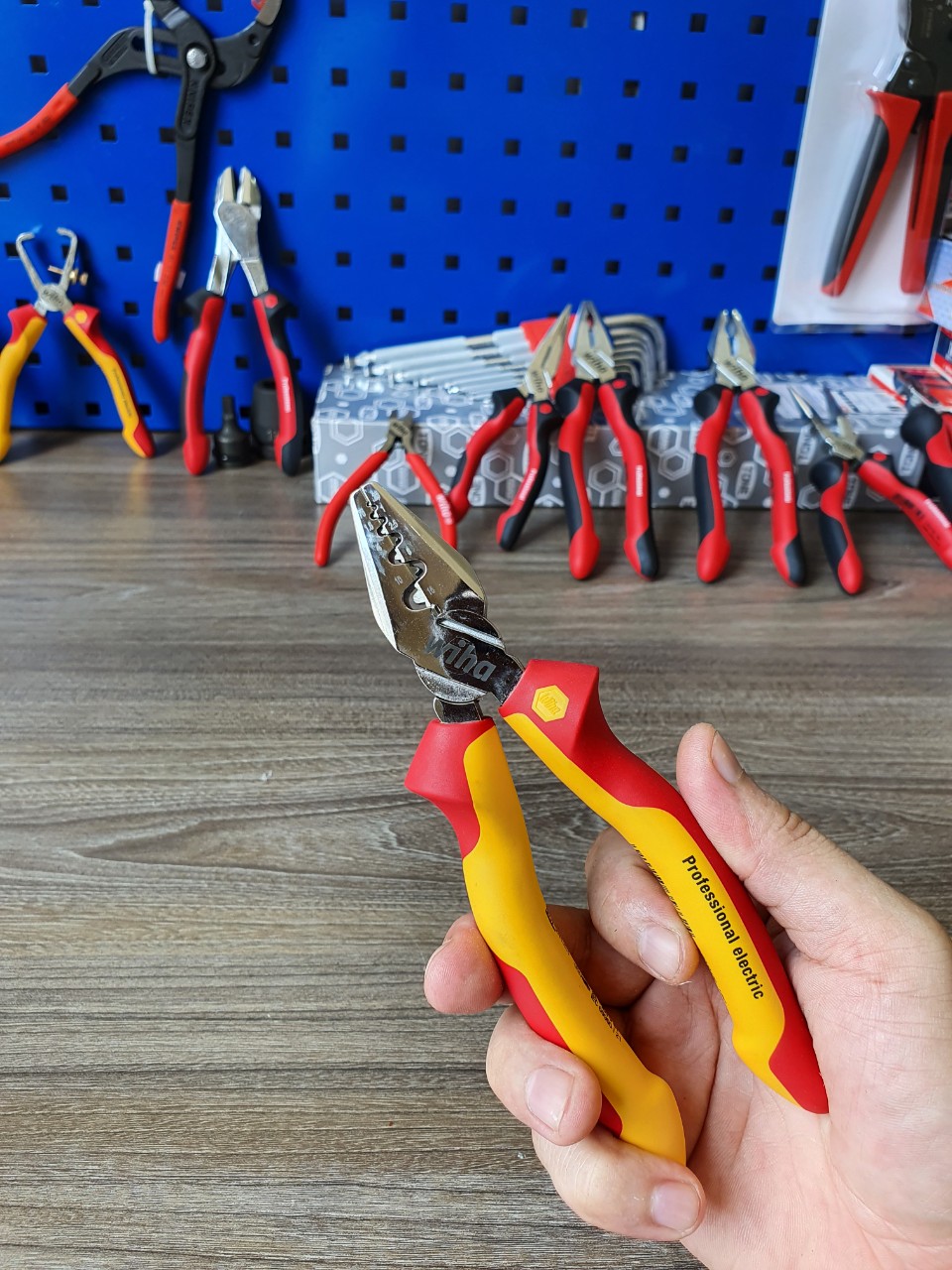 Kìm bấm cos cách điện Wiha 35862