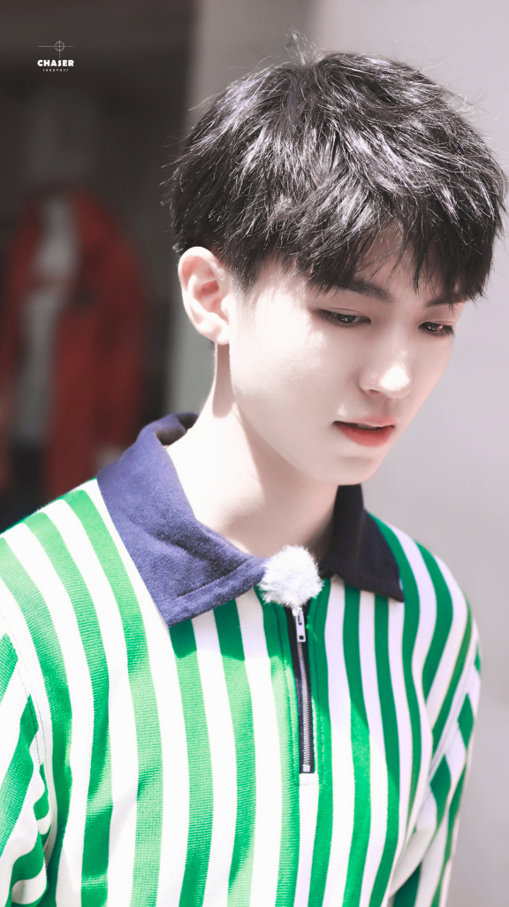 Túi quà Vương Tuấn Khải Tfboys