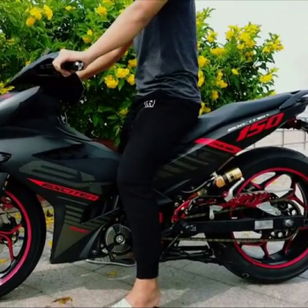 Tem rời xe exciter 150 sọc đỏ dán xe đen nhám