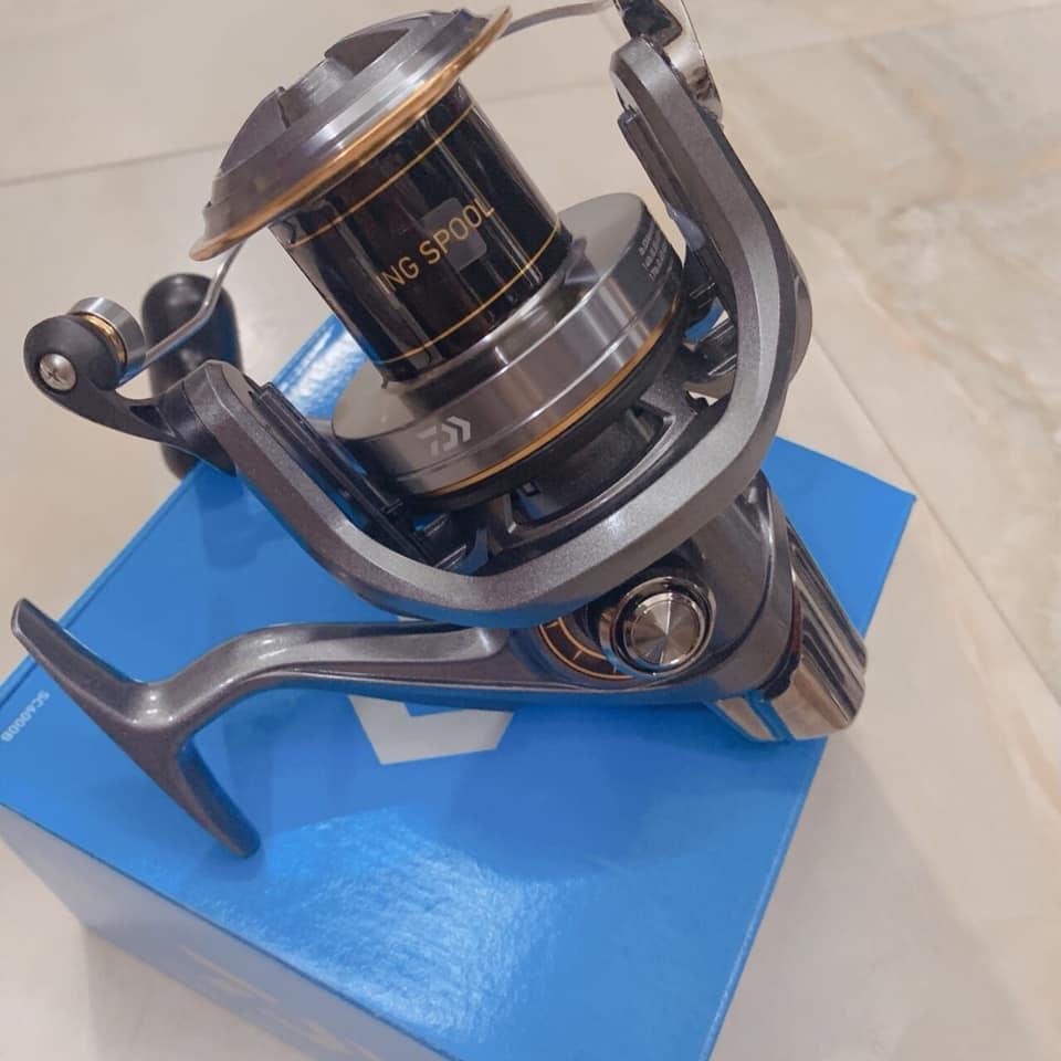 Máy câu cá DAIWA  tương đương size 12000 chuyên săn hàng khủng mới về big sale