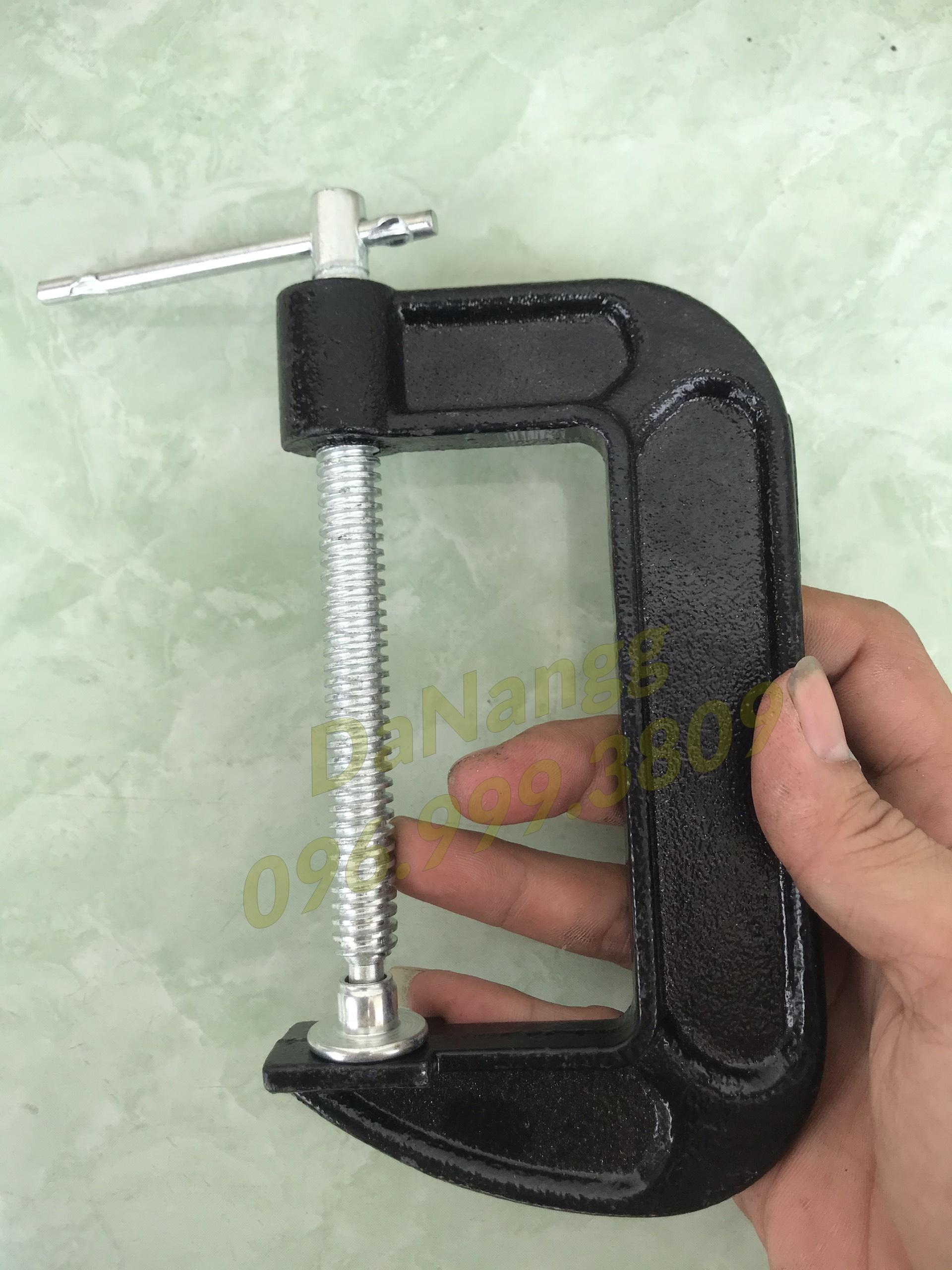 Cảo chữ C loại 4 in