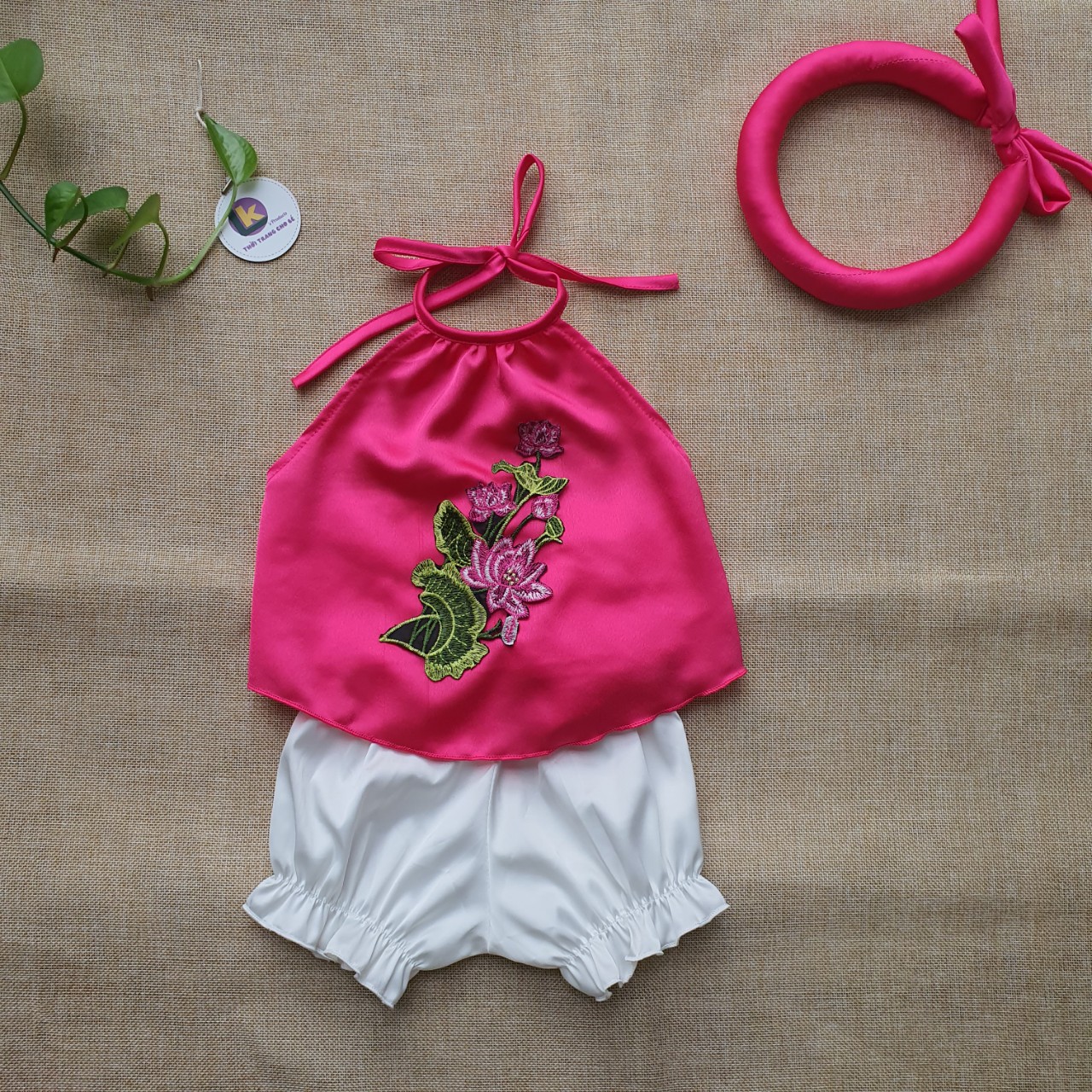 Yếm đào bé gái 3-15kg Lụa Satin mềm kèm mấn