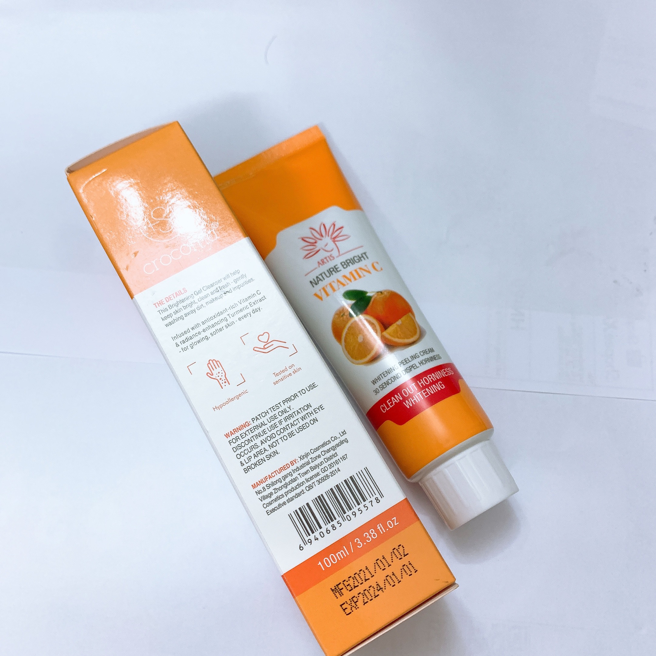 Gel Tẩy Tế Bào Chết Artis Vitamin C
