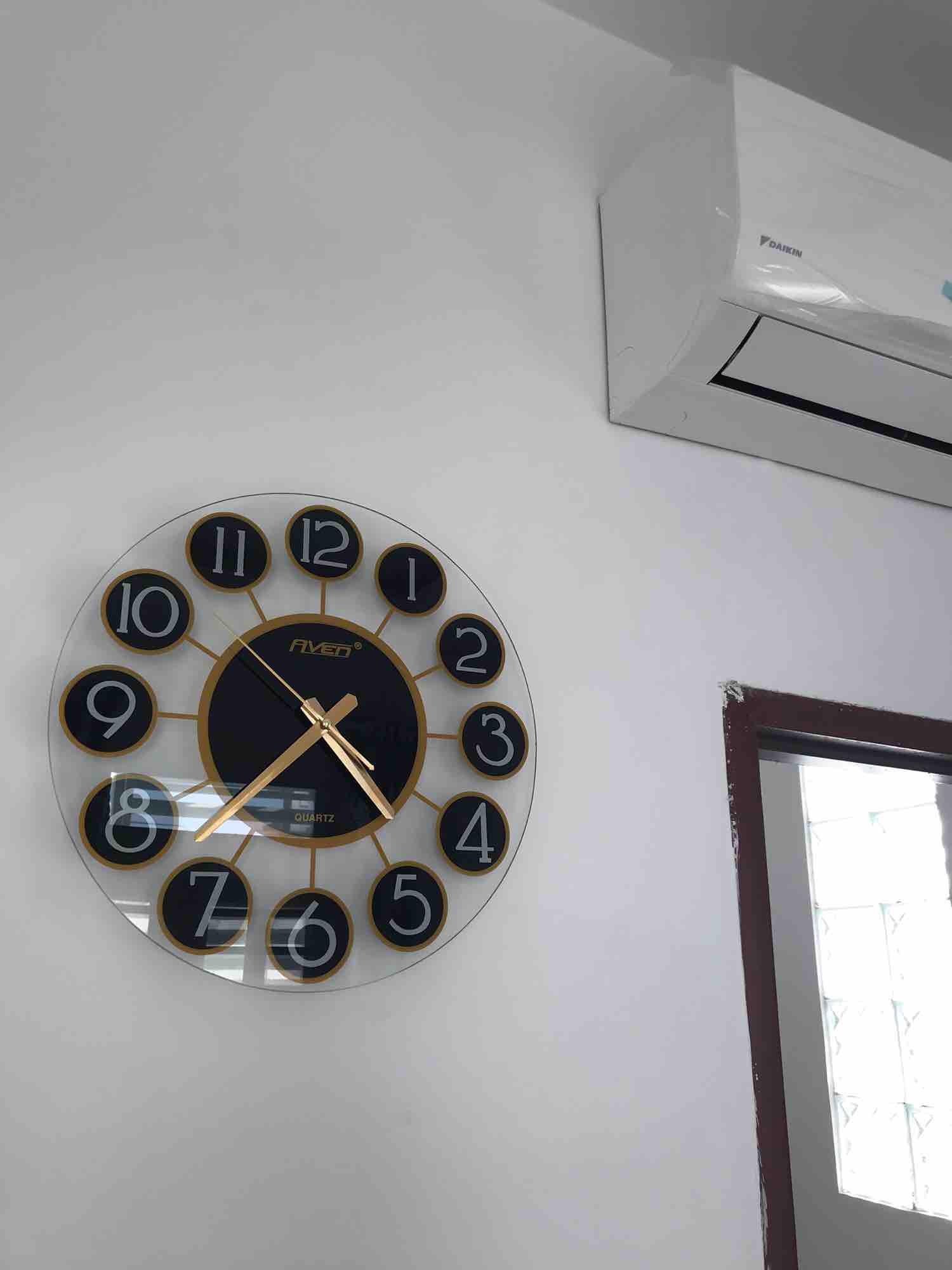 Đồng hồ treo tường