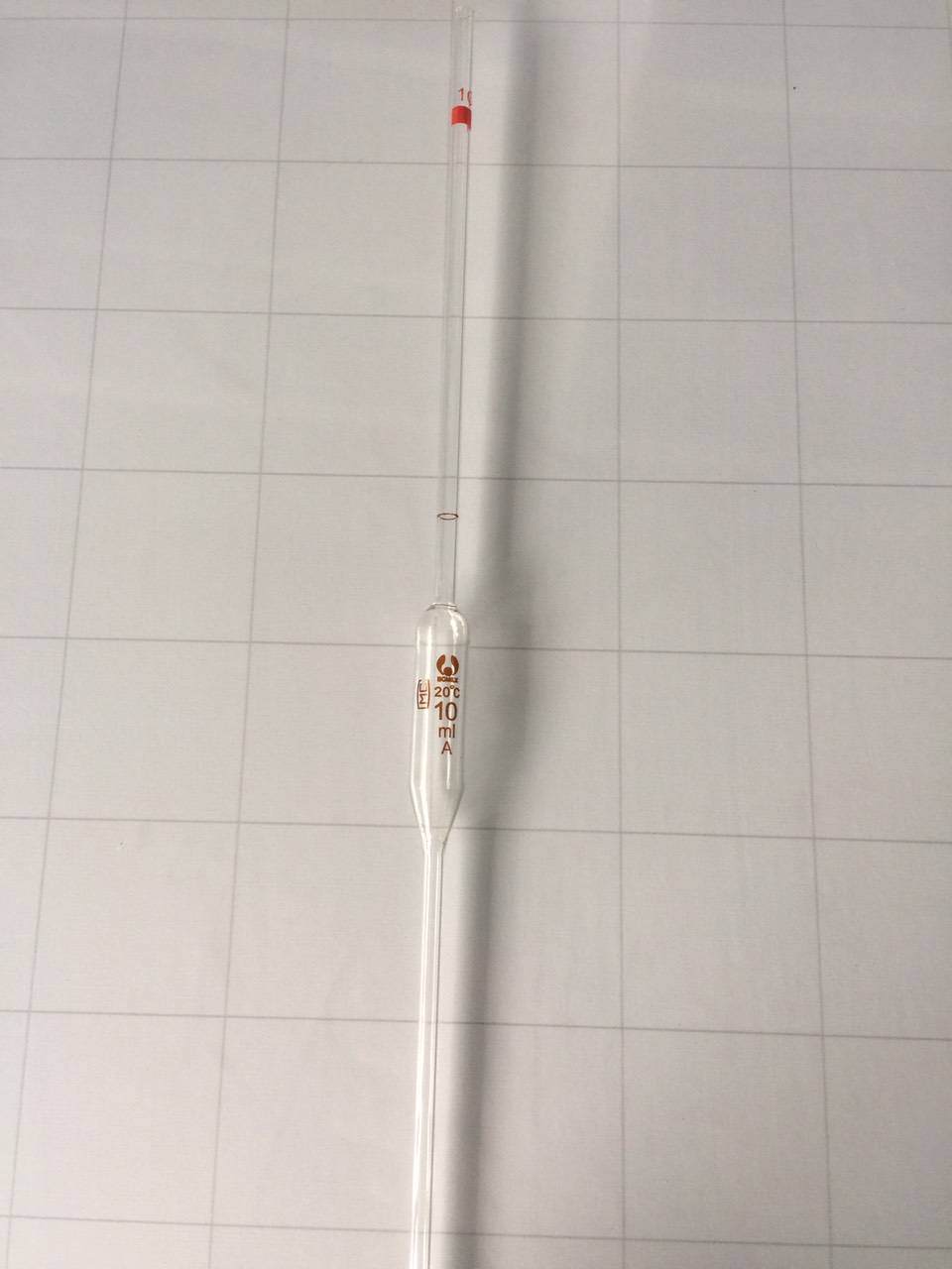Pipet bầu thủy tinh