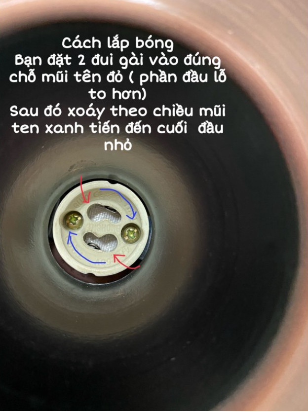 [ HỎA TỐC - TẶNG KÈM 2 BÓNG ĐÈN ] Đèn đốt nến thơm đèn bàn siêu sang chảnh - Piggyy