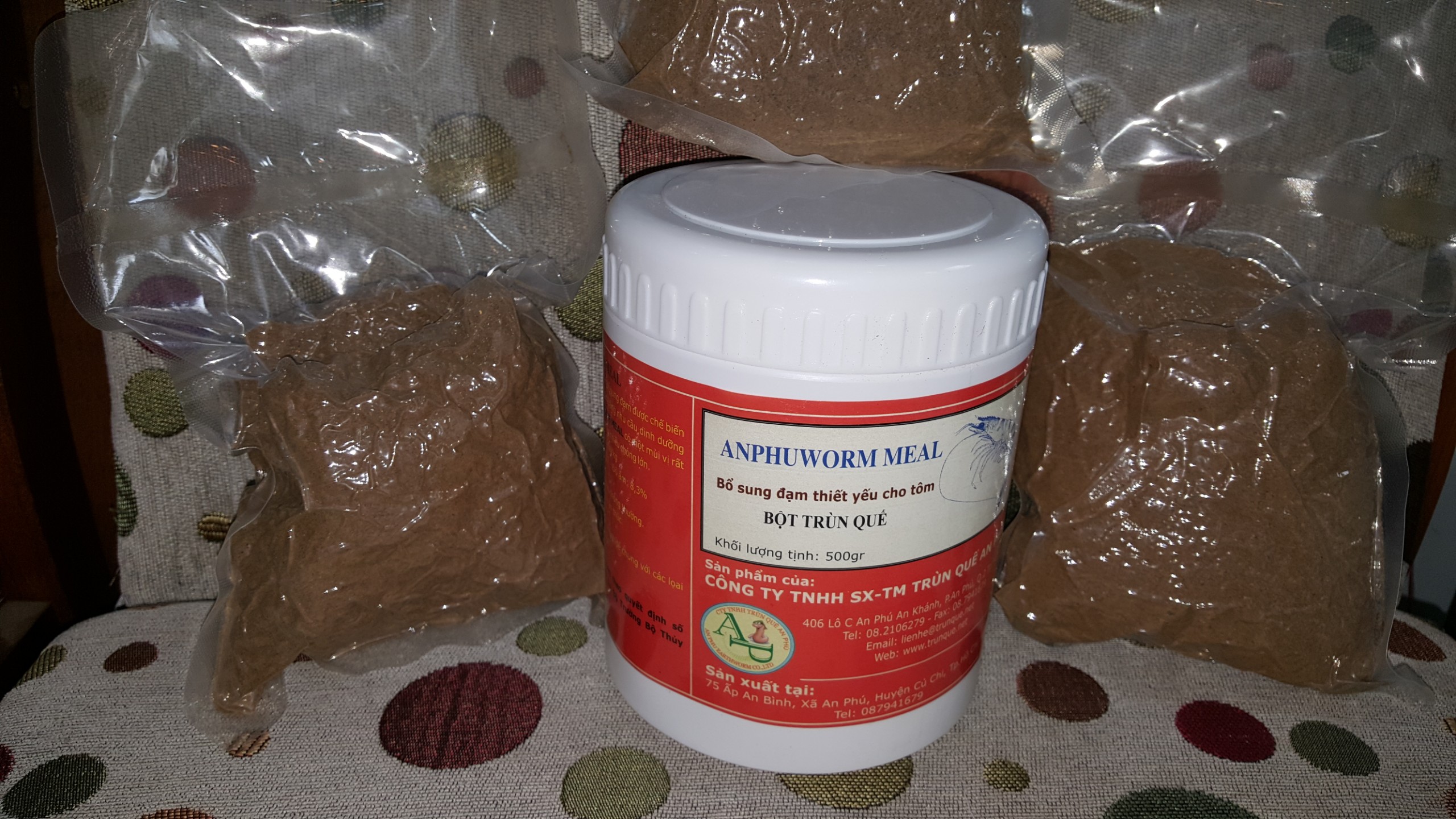 Bột trùn quế làm mồi câu cá hộp 500gr
