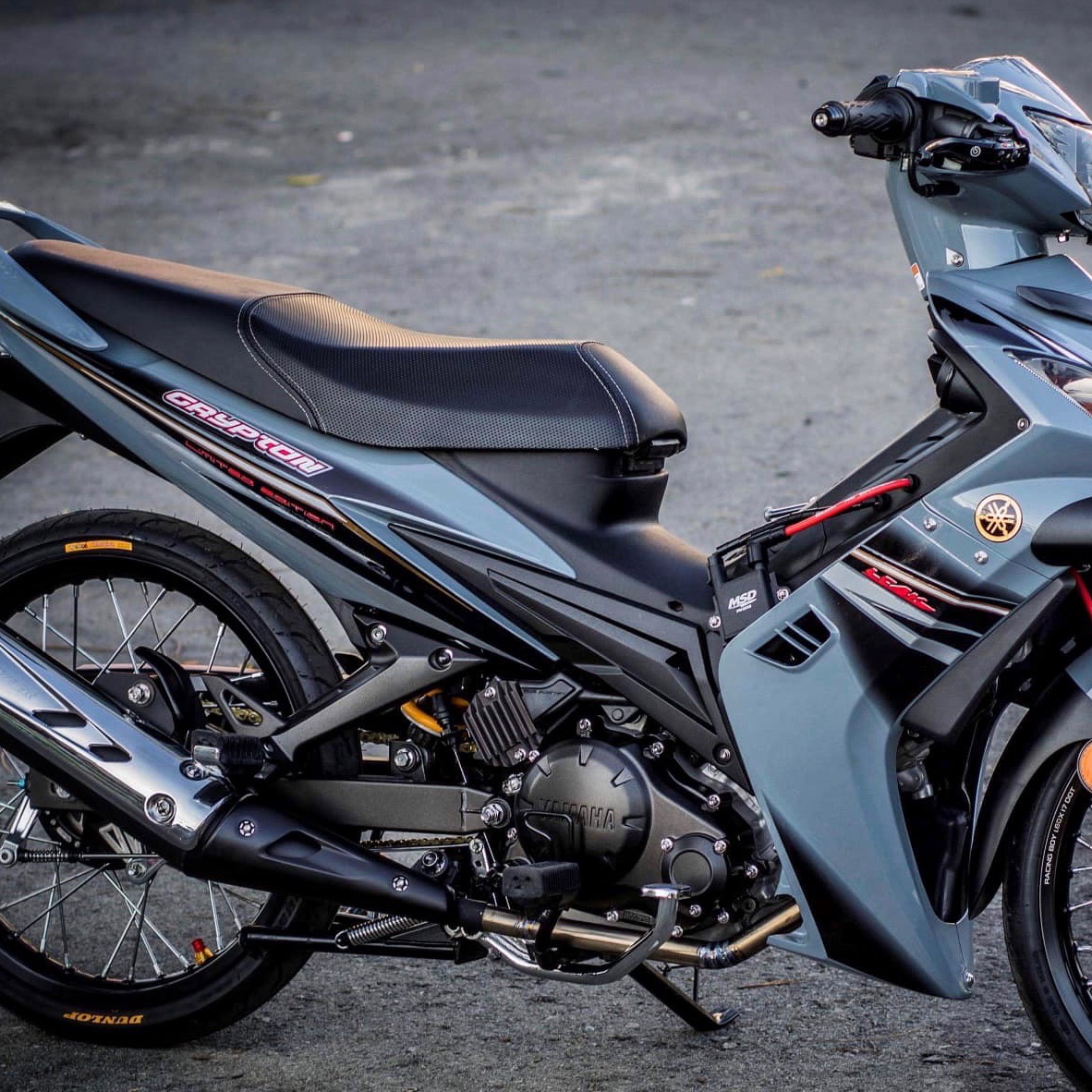 Tem rời exciter2010 xám xi măng bản ba lớp bóng cao cấp