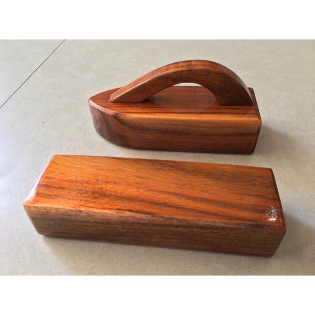 Cục gỗ vuông ủi đồ