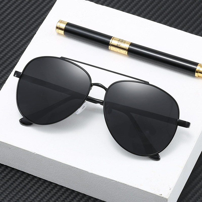 M07k men sunglasses polarized anti-UV goggles UV400 strong design Man European style steel frame