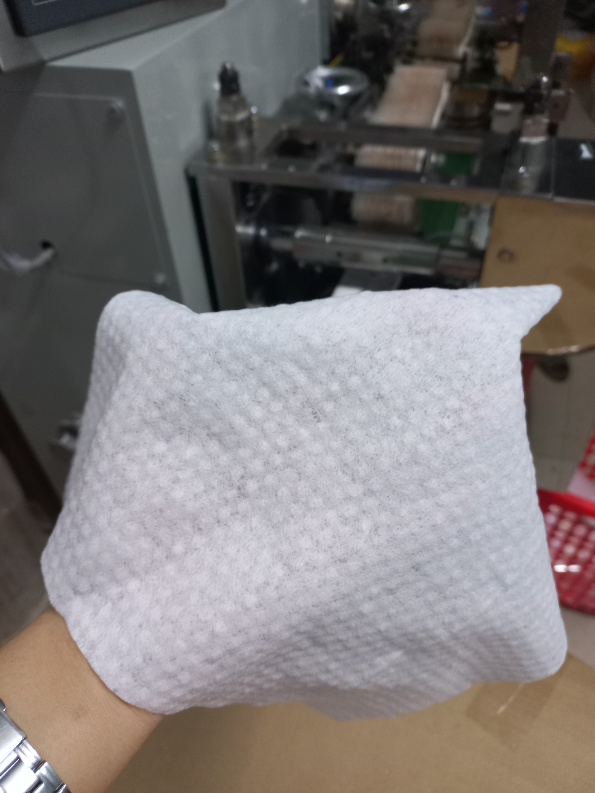 100 Pieces of Cold Towels, Premium Wet Towels
