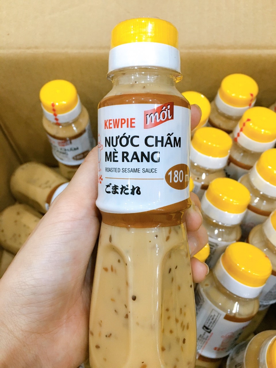 [HCM]Chai nước sốt mè rang Kewpie 180ml
