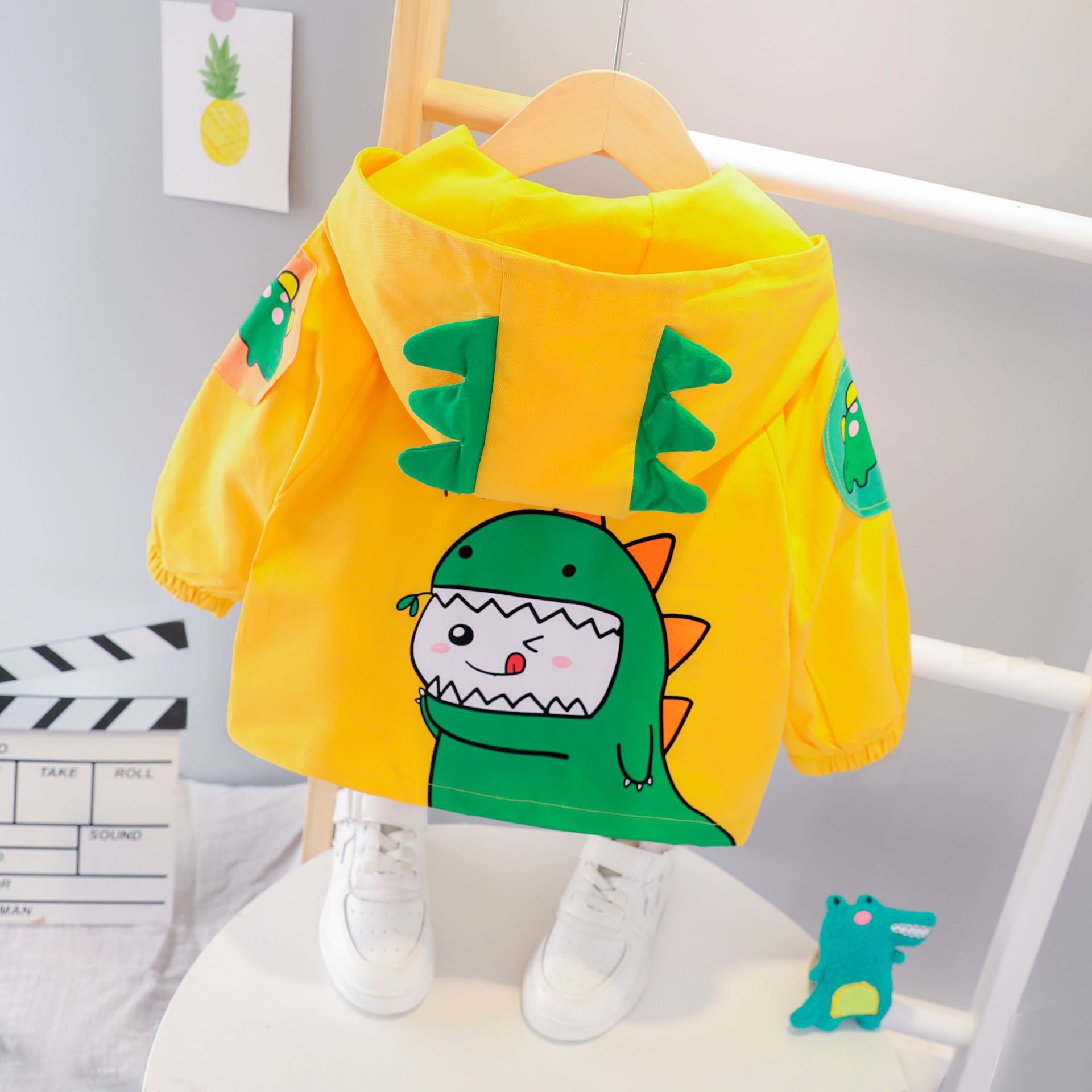 Áo khoác gió 2 lớp hình khủng long Dino cho bé