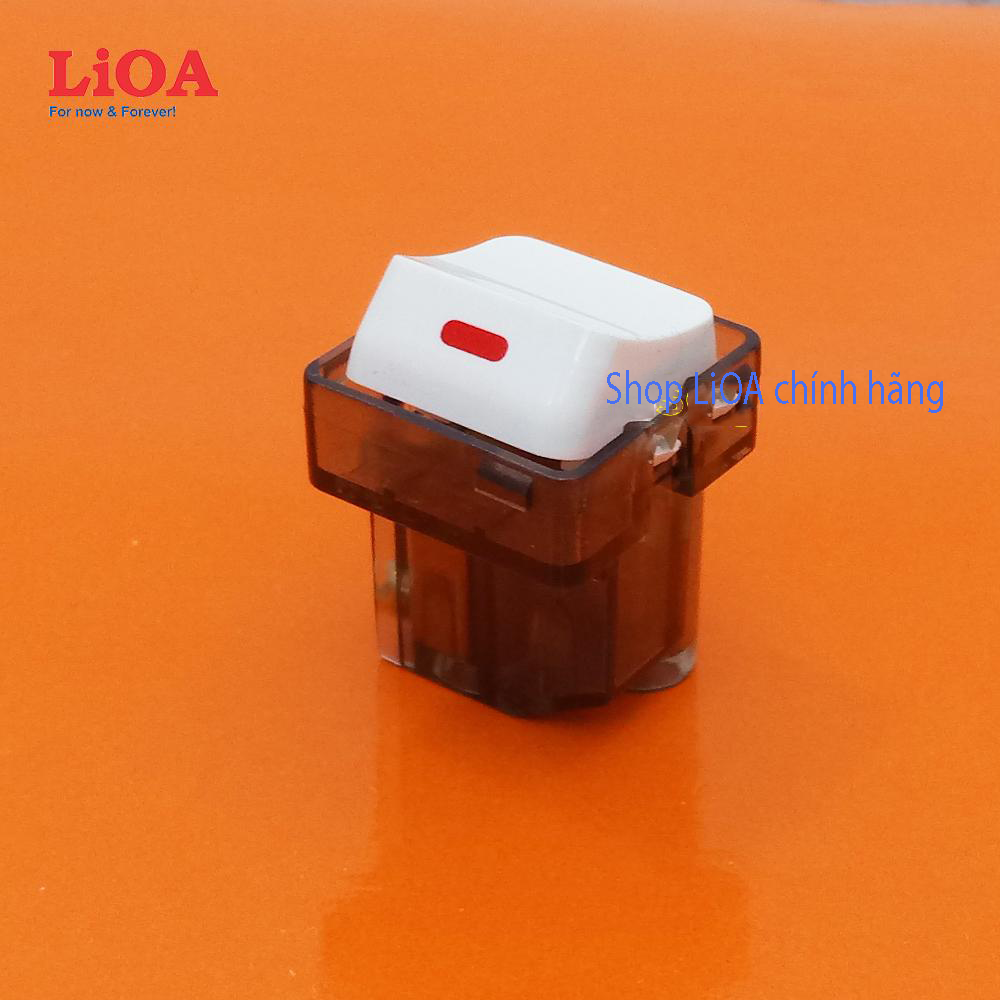 Hạt công tắc LiOA gắn mặt lỗ vuông 2 chiều 10A (2200W)