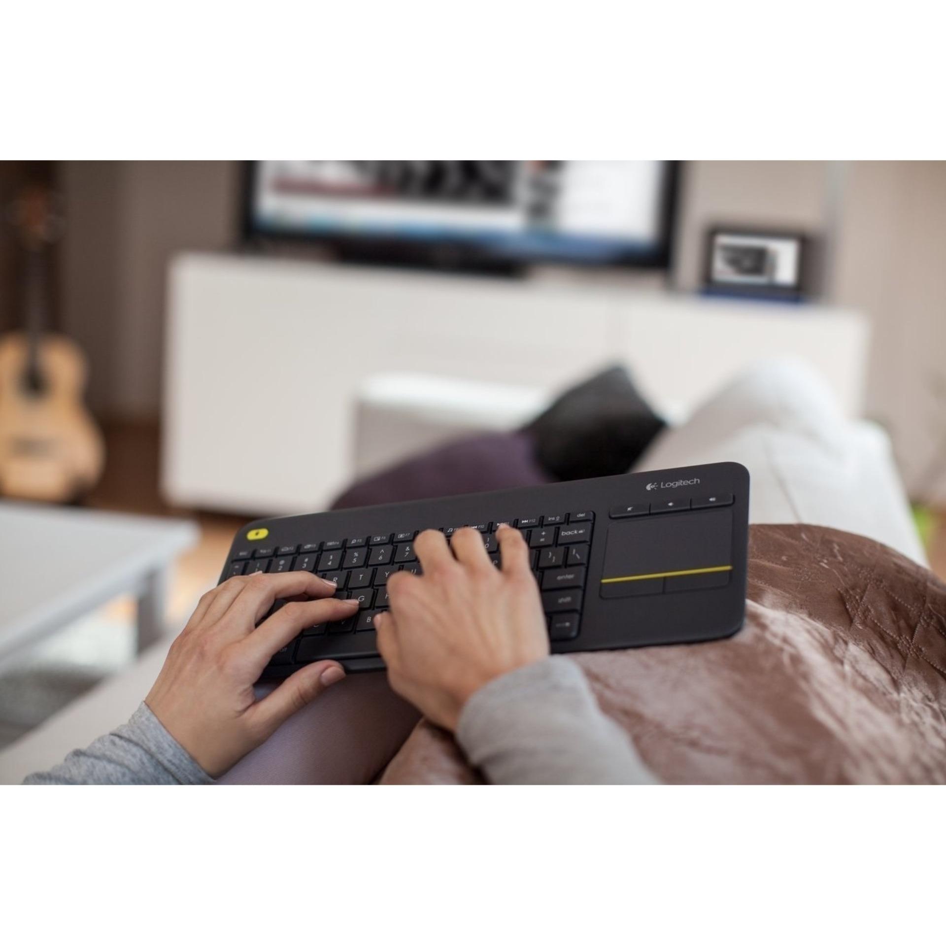 ( Quà tặng Đầu đọc thẻ đa năng xoay 360 độ ) Bàn phím cảm ứng không dây Logitech K400 Plus TV