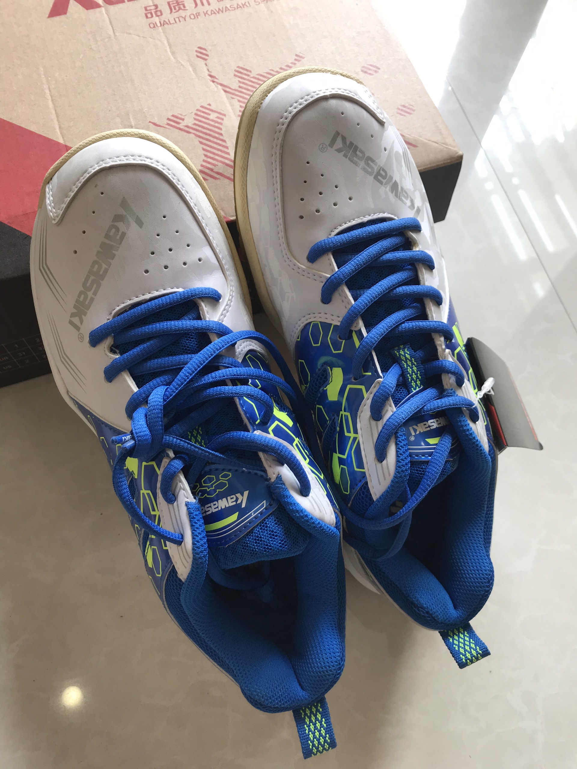 Giày  cầu lông thể thao Kawasaki K070 (trắng)