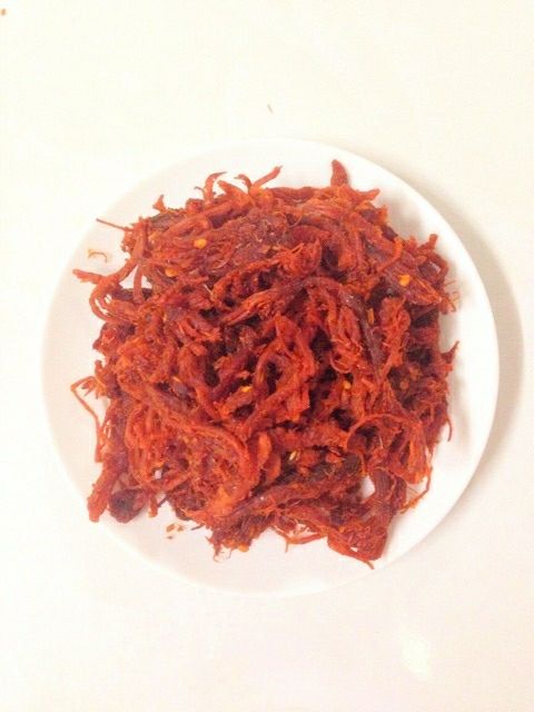 Khô bò sợi hộp 200g ( heo giả bò)