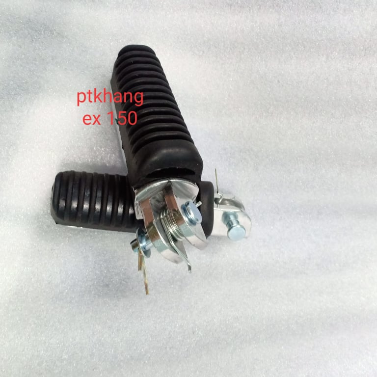 GÁC CHÂN TRƯỚC EX 150 SẮT