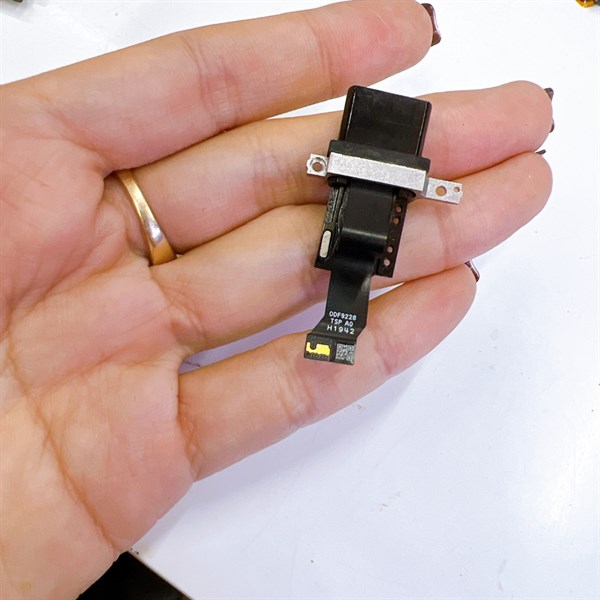 Camera trước Vsmart Active 3 full màu hàng như hình,