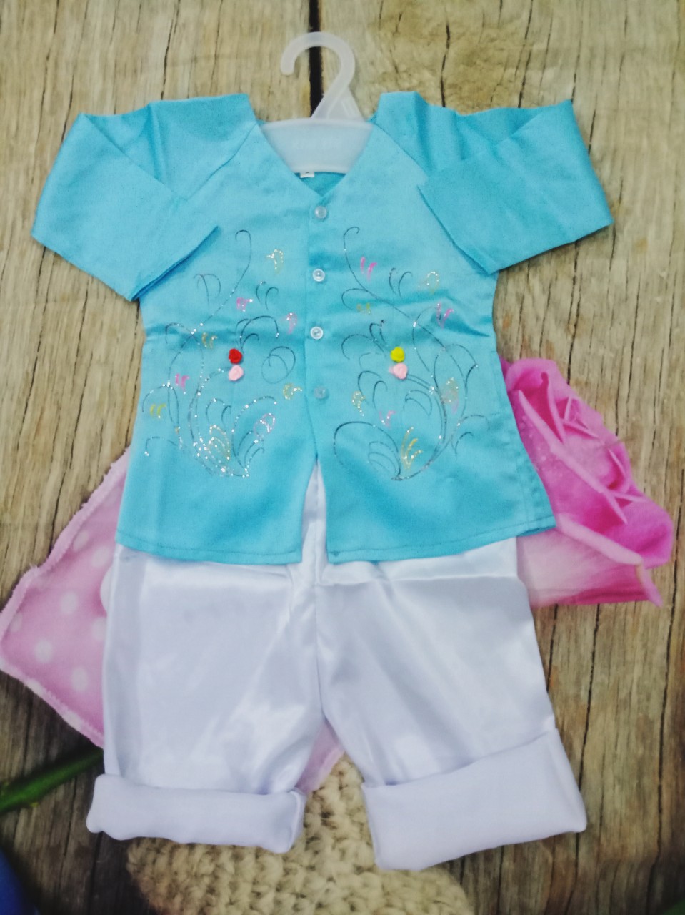 Bộ bà ba vẻ nhiều màu cho bé