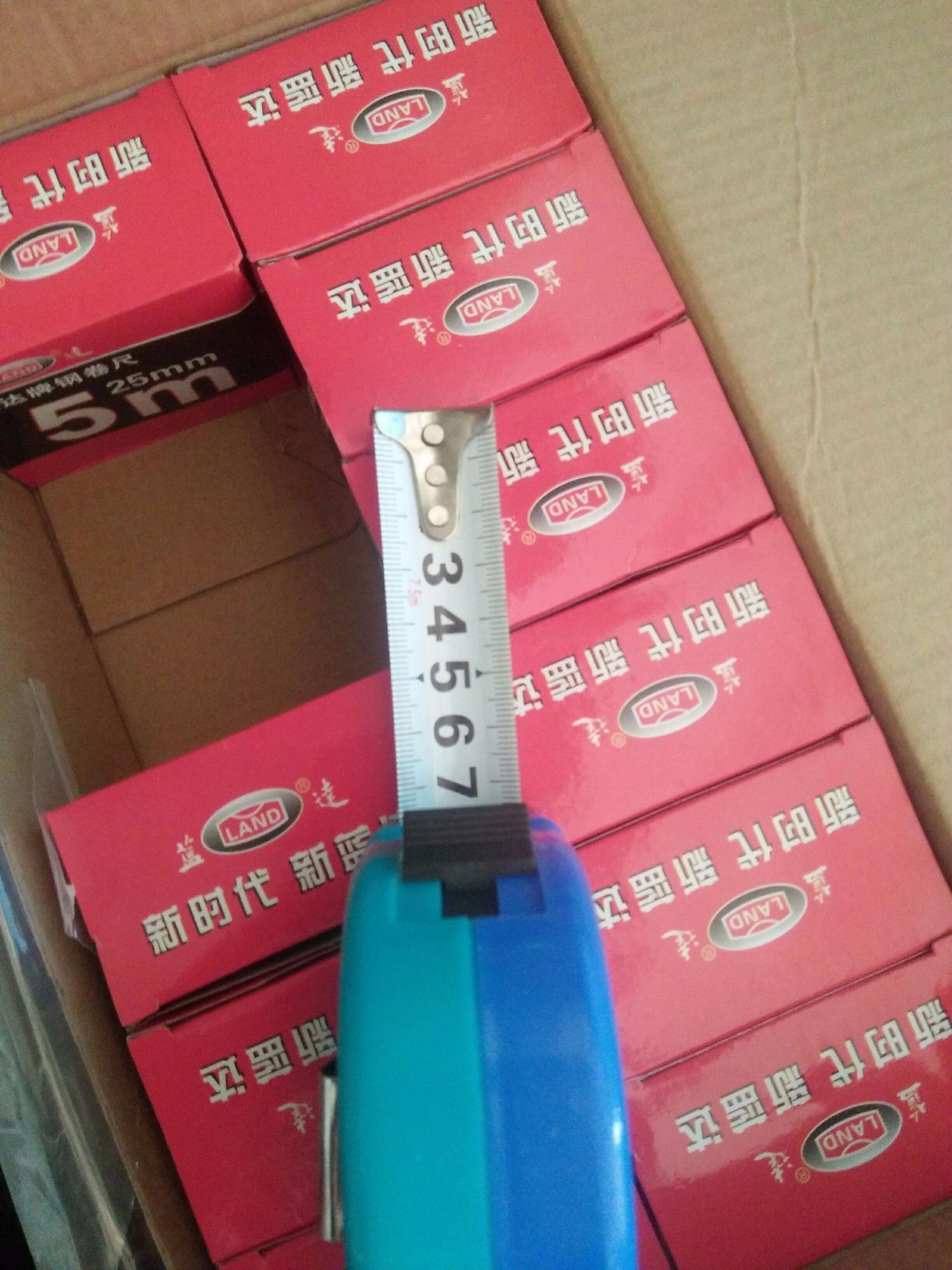 1 chiếc Thước Land các loại 5m, 7.5m