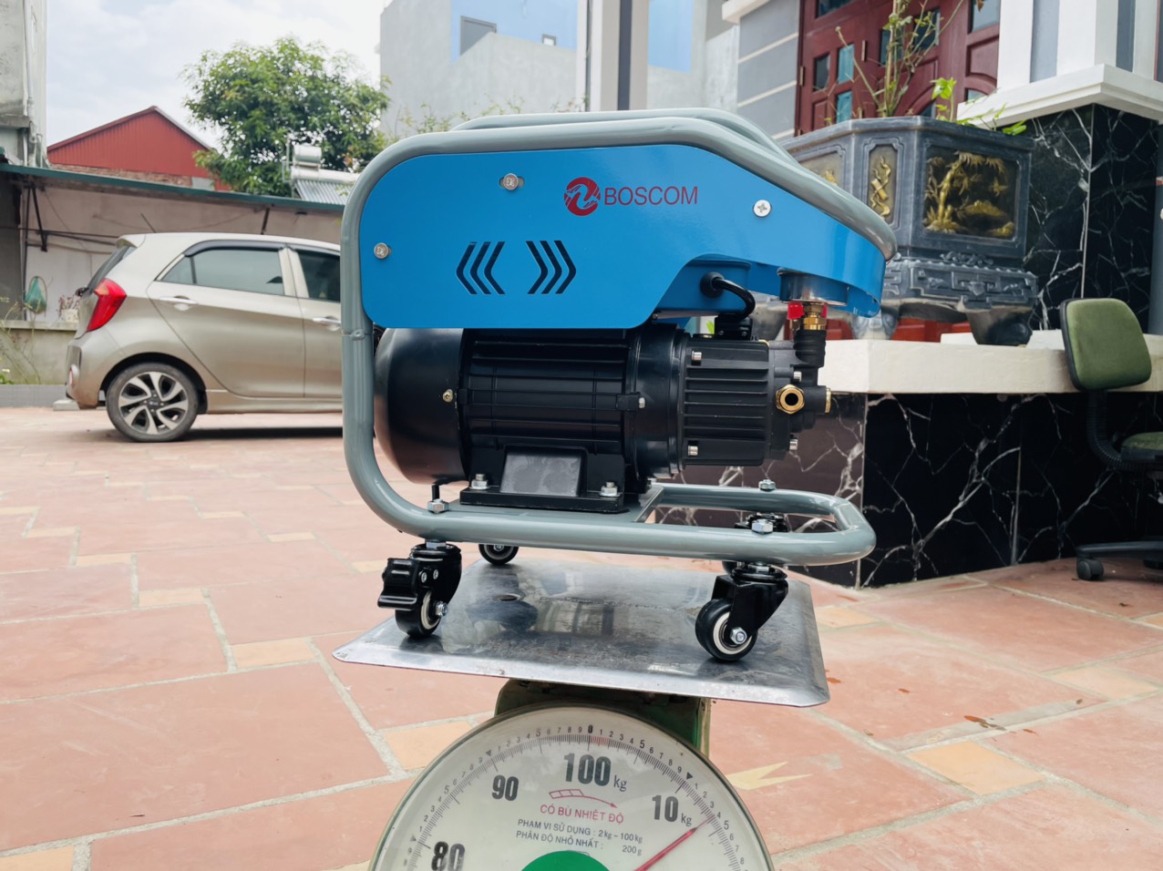MÁY RỬA XE GIA ĐÌNH BOS COM T988