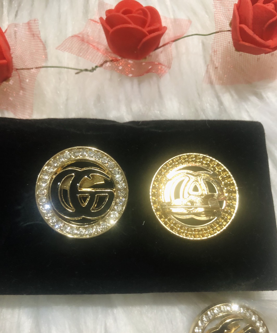 [HCM]Cài áo tròn phối logo. KT 25 x 25cm